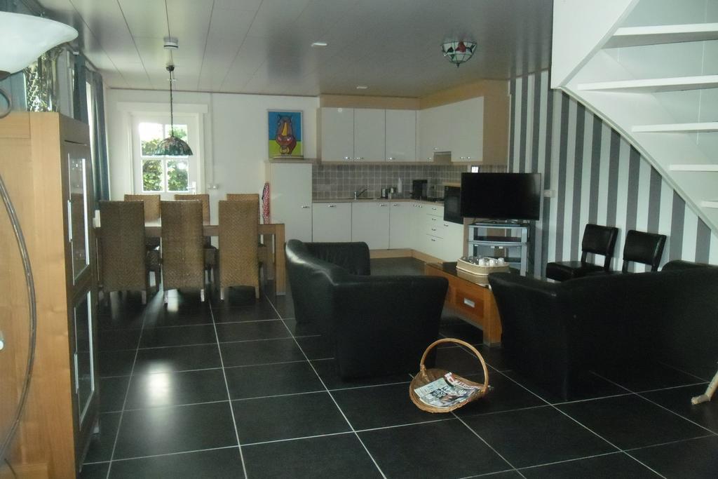 Herkenhoek 3 Bedroom Apartement Heeswijk-Dinther Екстериор снимка